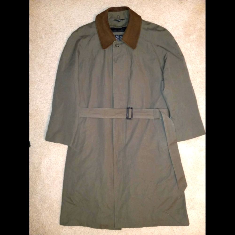Jos A Bank trench coat size 40s